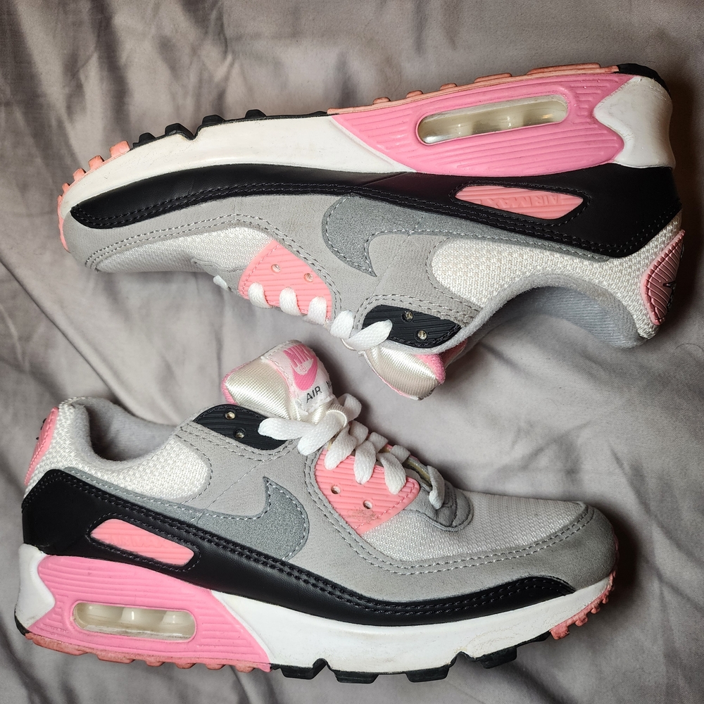 Nike White and Gray Sneakers with Air Cushion and Multi-Material Upper